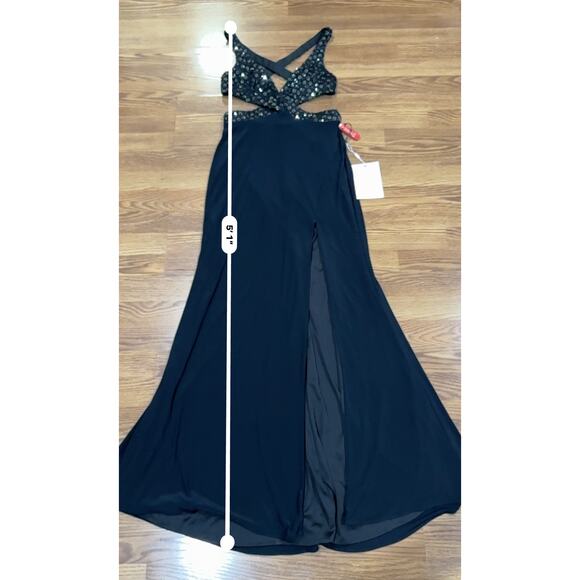 Mac Duggal Black Style No. 68166 halter neckline open back sequin bodice sz 6 - Picture 7 of 15